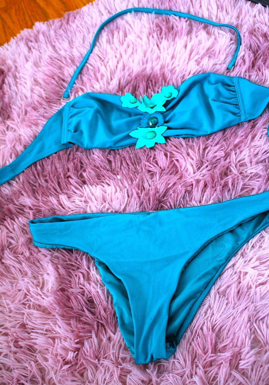 Badekleider & Bikinis: Bikini Strassblumen türkis grün – Neu (gemäss Beschreibung) aus Hüttwilen von pinti55