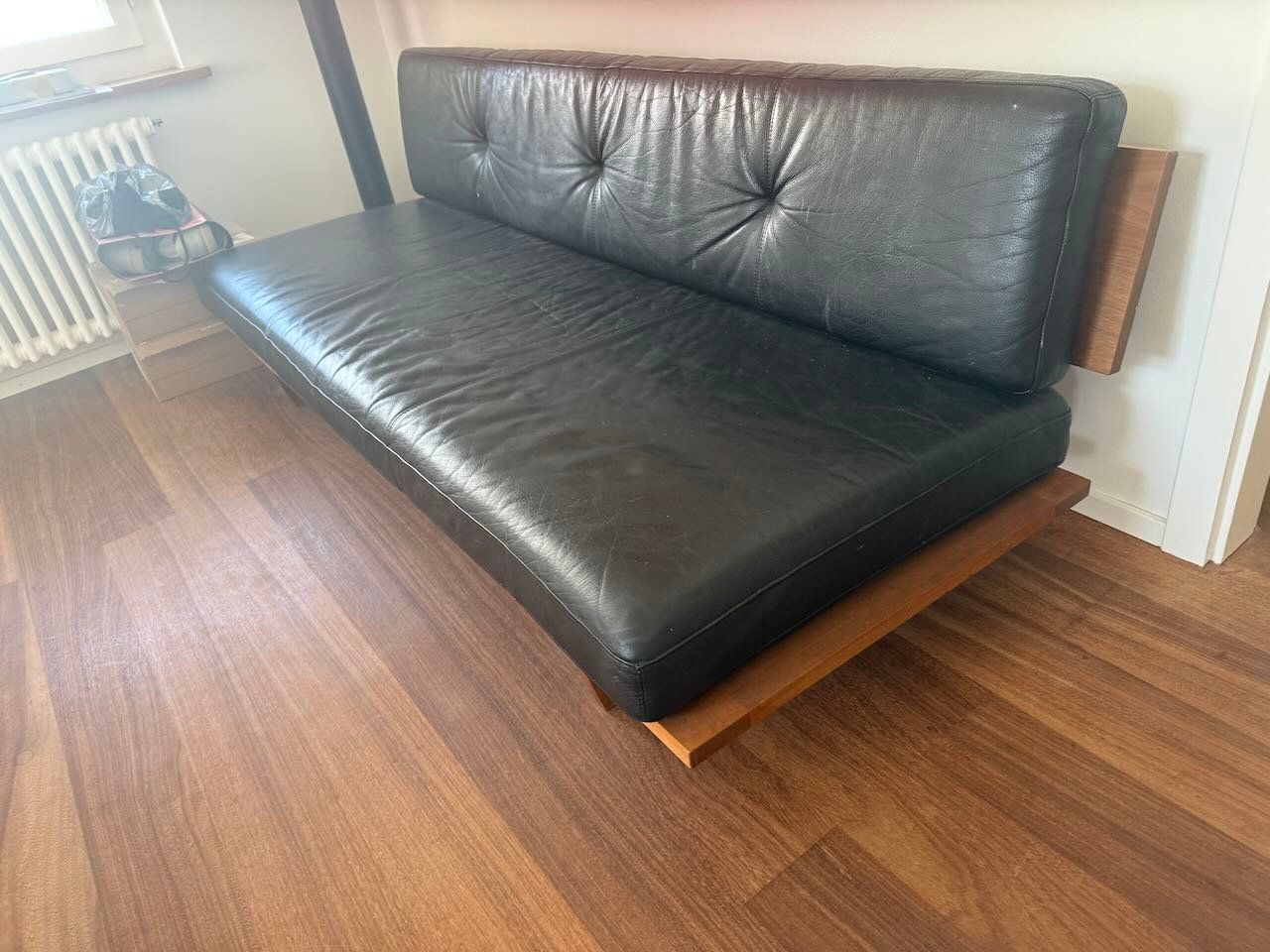 Divani: Moreless Sofa Japanese high quality walnut – Usato da zuerich venduto da Thorleif_Tvricvm 3
