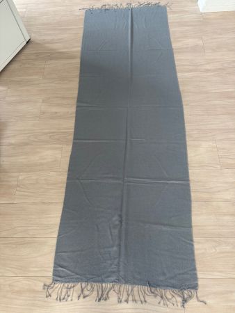 XL Woll- / Kaschmir-Schal in hellgrau 69x210 cm