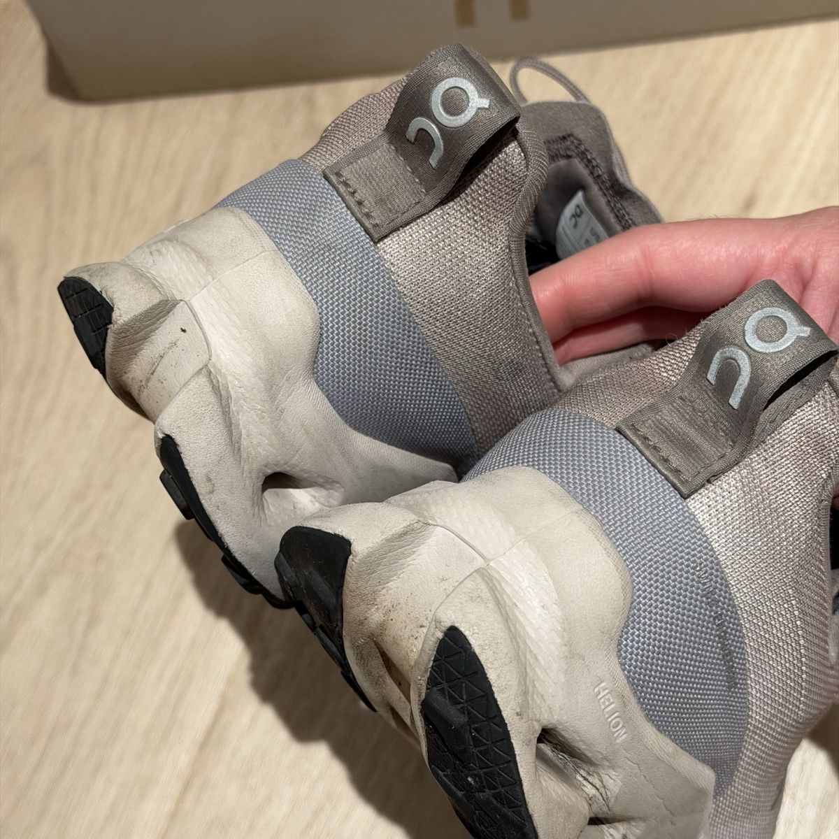 On Scarpe da donna: On Cloudsurfer Trail Waterproof rubber shoes – Usato da Lausanne venduto da its_zl9h 4