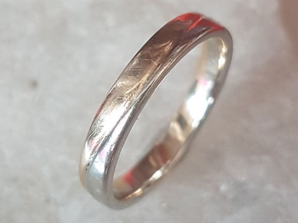 Anelli: Edler Goldring aus 18 Karat – Nuovo (secondo la descrizione) da Unterägeri venduto da Altgoldschmuck 1