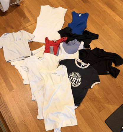 Damen T-Shirt & Top Paket XS–S (19 Stück) – H&M, Zara & mehr