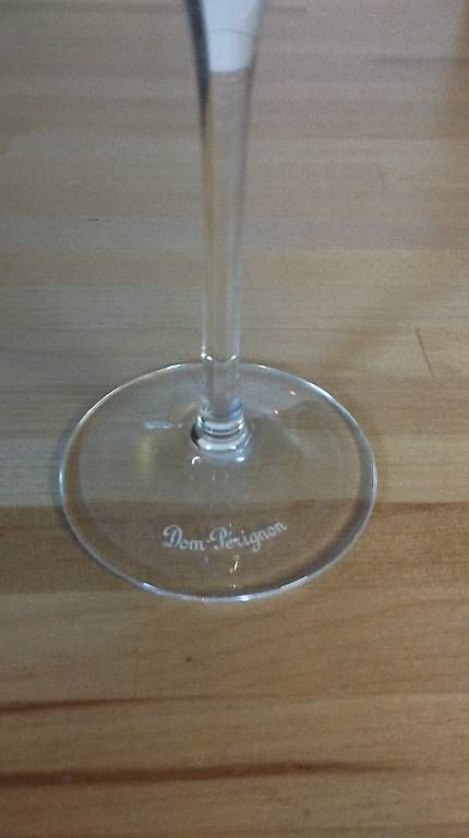 Bicchieri: COFFRET DE SIX FLÛTES À CHAMPAGNE, DOM PÉRIGNON, CIRCA – Usato da Nyon venduto da ERIC1260 2