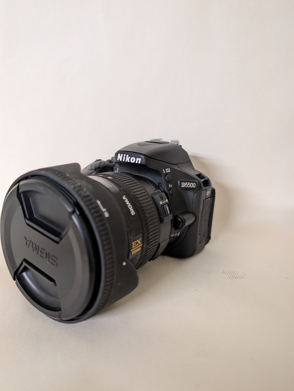 Nikon Fotocamera: Nikon D5500 – Difettoso da Grosswangen venduto da Telepathy