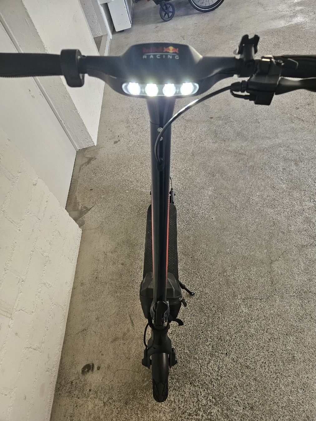 Scooter: Red Bull Racing E-Scooter – Usato da Thun venduto da Karl.Karlson 4