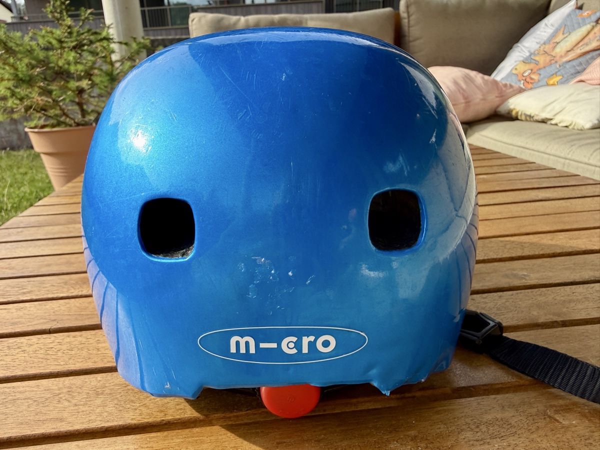 Micro Casques: Micro Velohelm 52-56 – D'occasion à Thalwil par val_bm5t 2