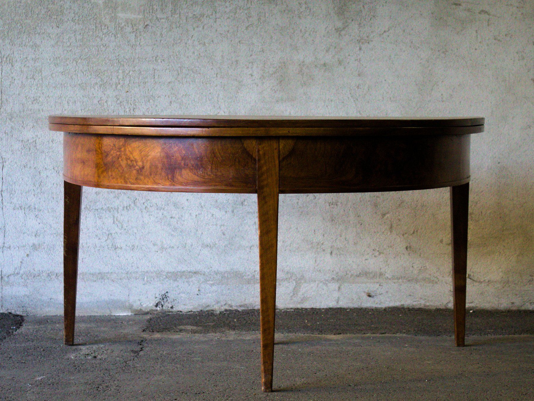 Tavoli: Grande table demi-lune – Usato da Les Mayens-de-Sion venduto da valbroc