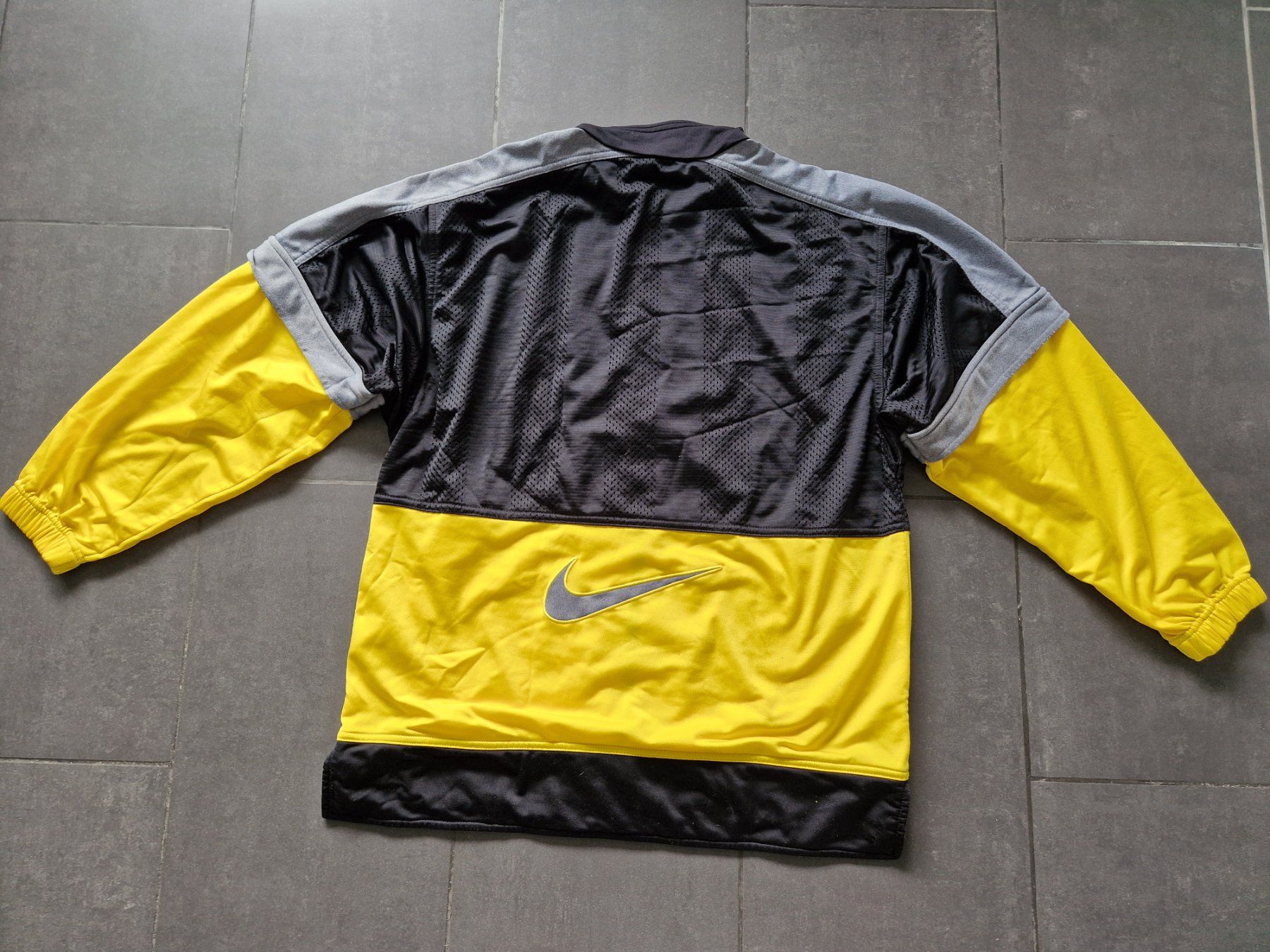 Nike Jacken: Vintage Nike Sportjacke – Gebraucht aus Rebstein von Ajs_Toy_Palast_1 1