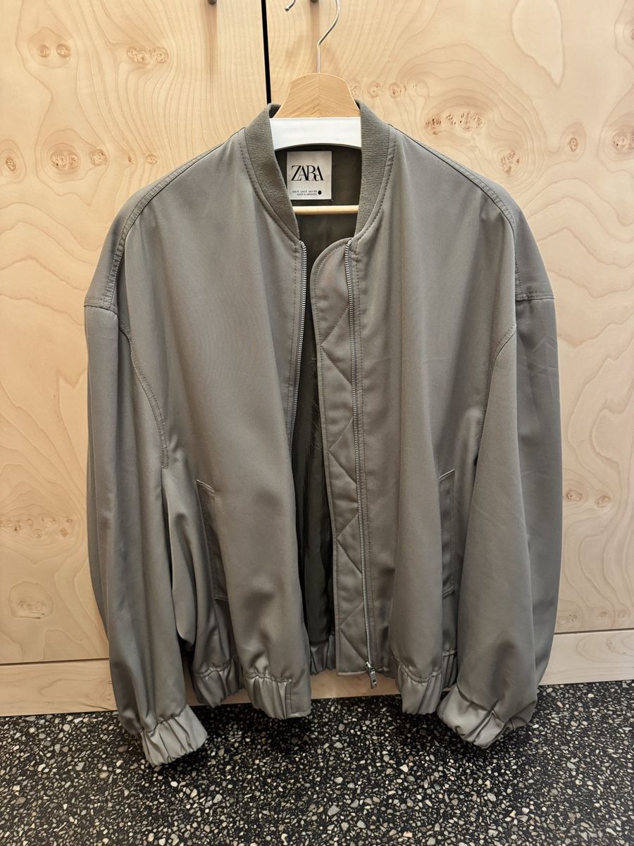 Zara Giacche: Zara bomber jacket oversized small to medium – Usato da Zürich venduto da gva_r9gs