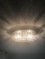 Deckenlampe mit Kristallen