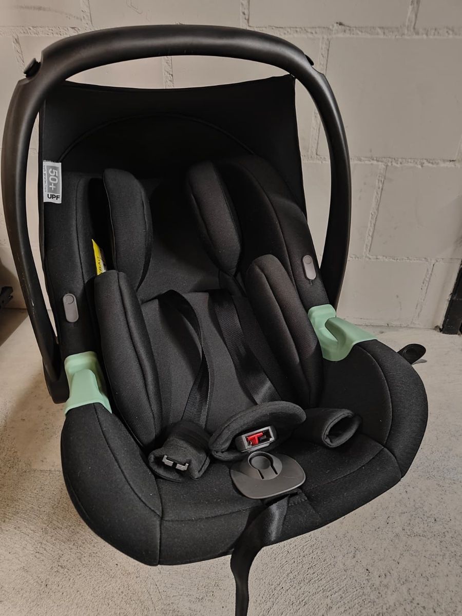 ABC Design Seggiolini per auto: ABC DESIGN Babyschale Tulip i-Size mit Isofixbasis – Usato da Aesch BL venduto da Molny 2
