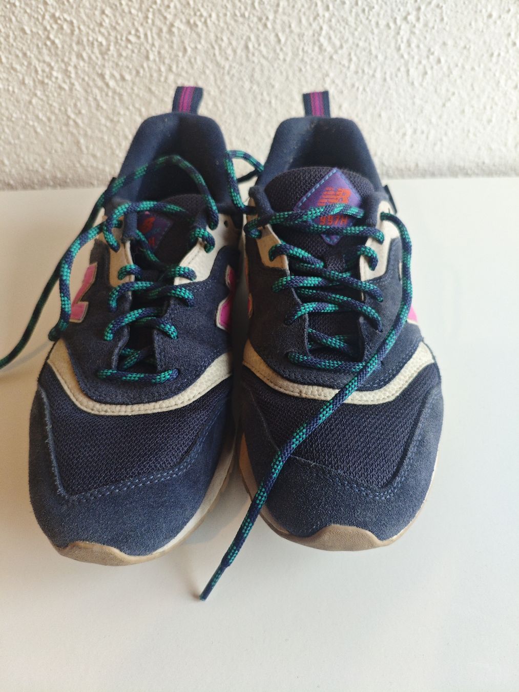 New Balance Chaussures femmes: New Balance Sneakers Gr. 39 – D'occasion à Unterstammheim par and_kj2n 1