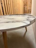 Wohnzimmer-Tisch aus Holz. In perfektem. Zustand.