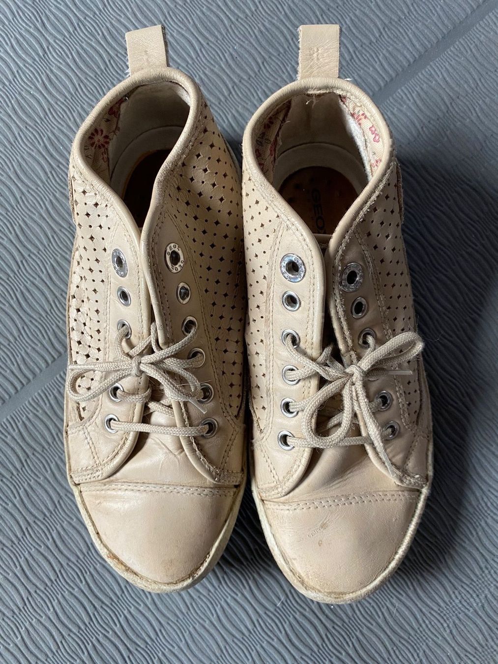 Scarpe per ragazze: Geox Schuhe für Kinder – Usato da Altendorf venduto da Jeshy15