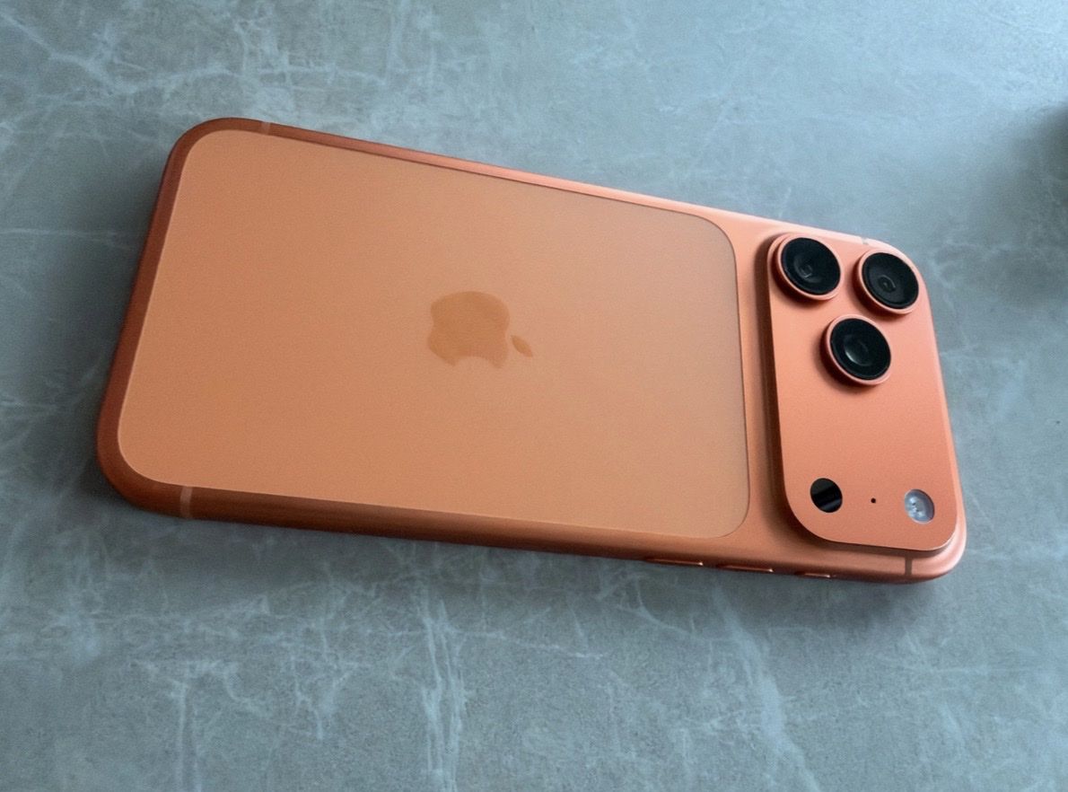Apple Handys / Smartphones: Apple iPhone Smartphone  17 pro max Orange – Gebraucht aus Bischofszell von kik_5lpq 2