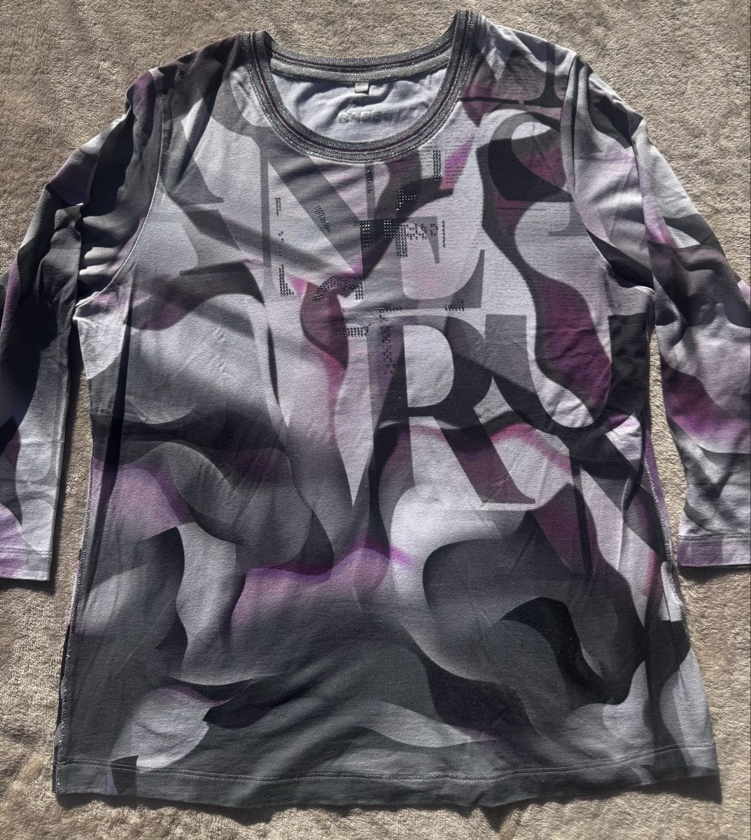 Rabe T-Shirts: RABE Shirt, Grösse 42, Grau-Lila Muster – Gebraucht aus Kehrsatz von Adrenalina1