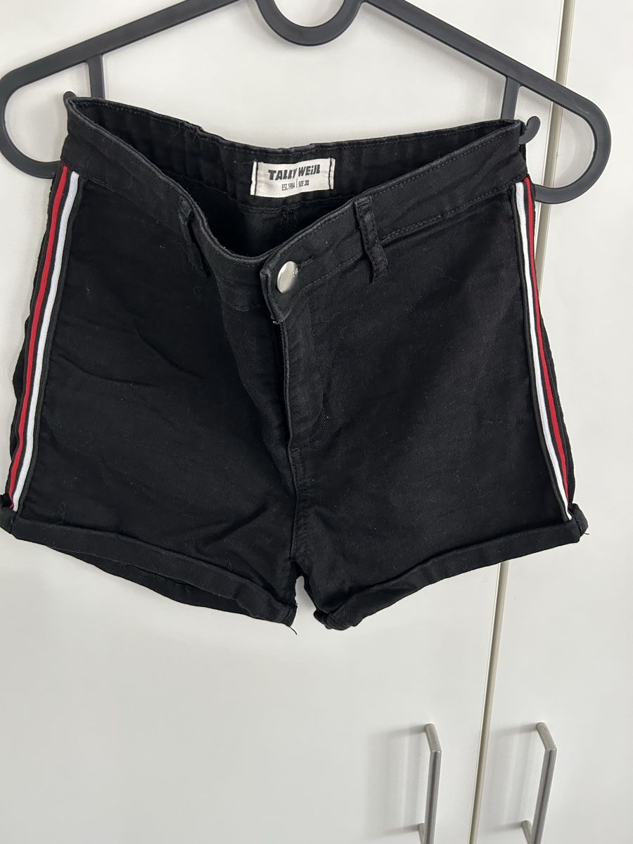 Jeans: Jeansshorts – Gebraucht aus Merenschwand von ___niggi___