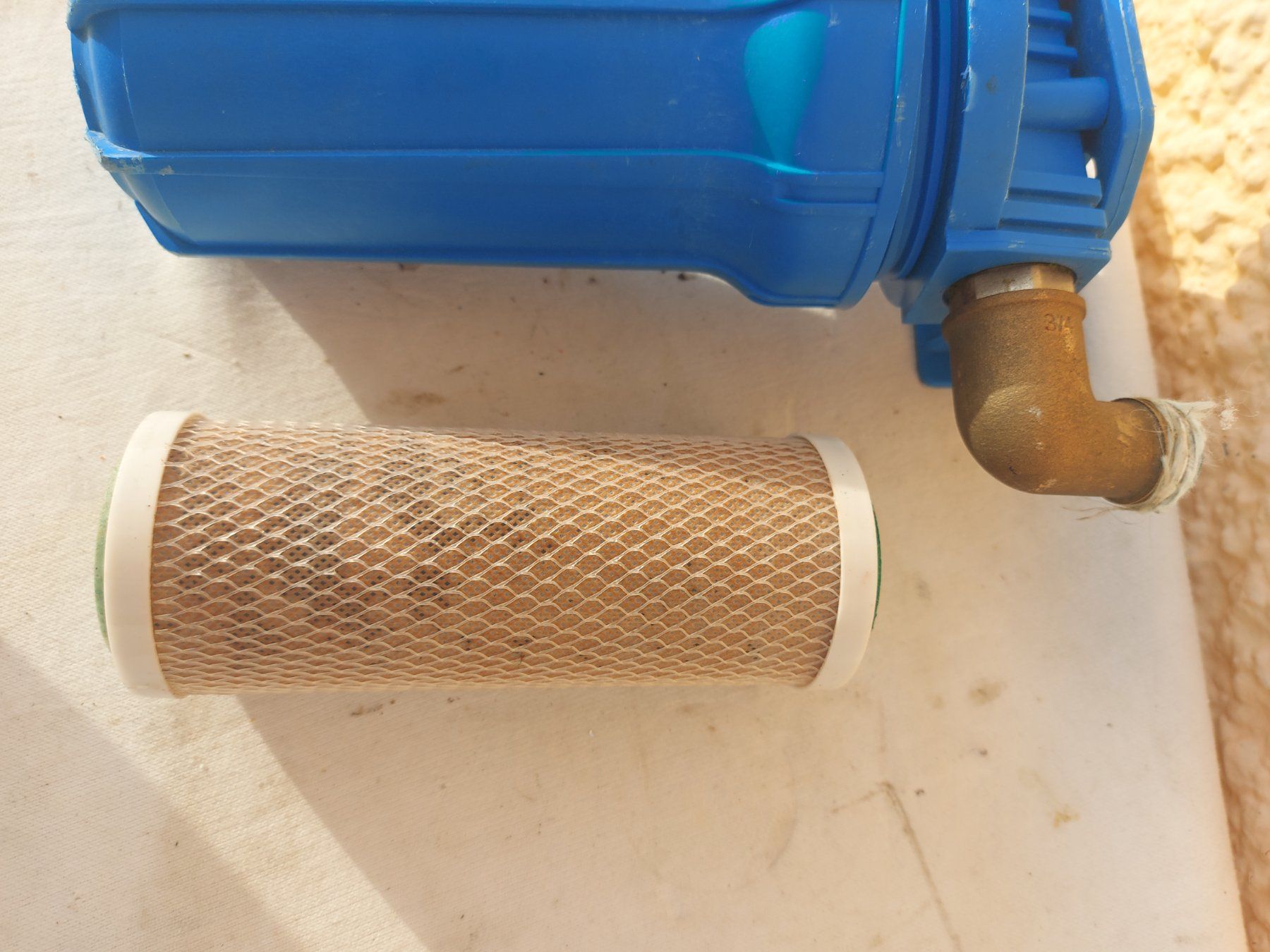 Installations sanitaires: Wasserfilter blau;   Wasserfilter blau; Wasserfilter blau – D'occasion à Rheinau par profitronic.shop 2