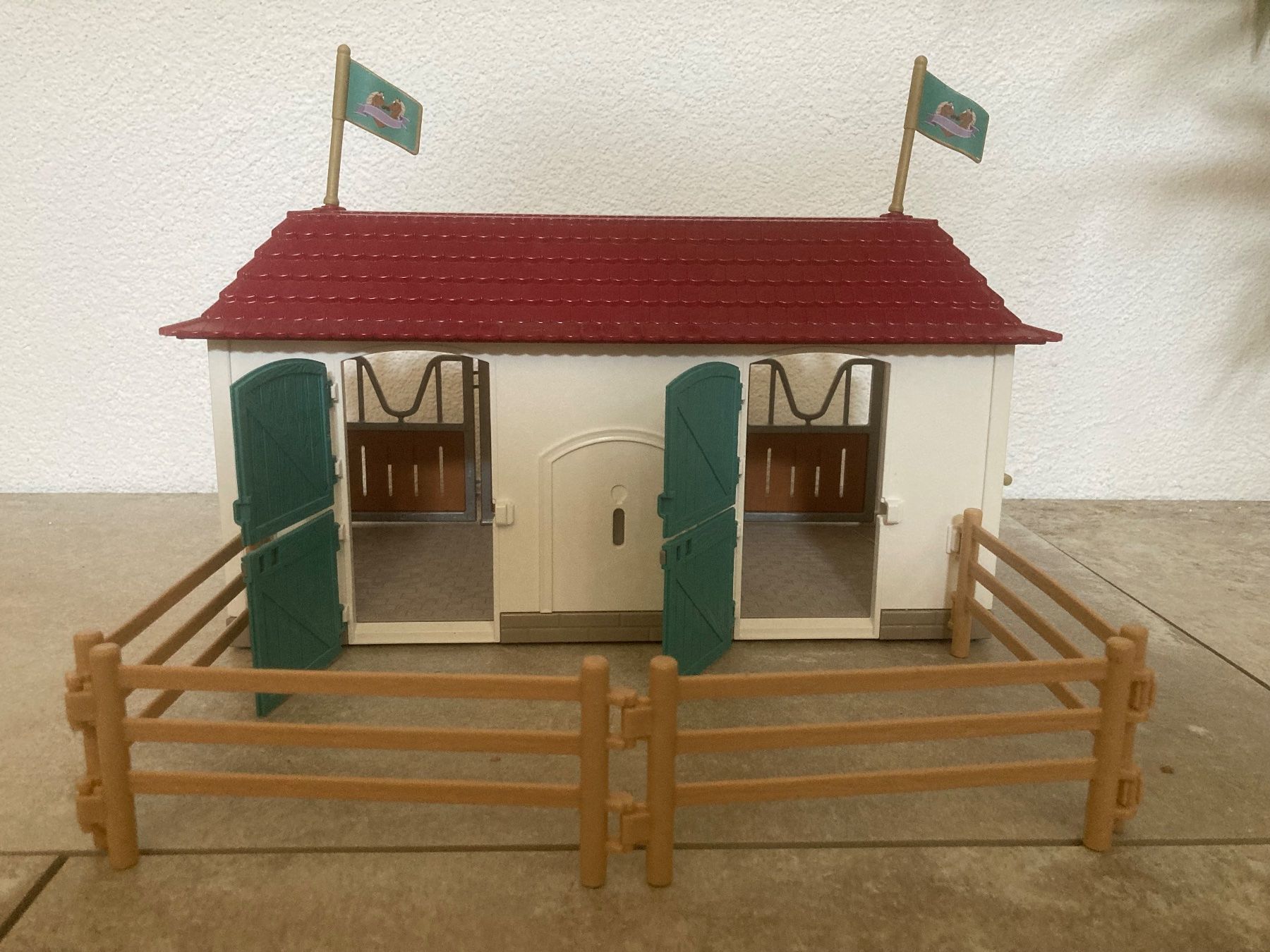 Schleich Jouets: Schleich Pferdehof mit Zaun – D'occasion à Dottikon par Omiros87 1