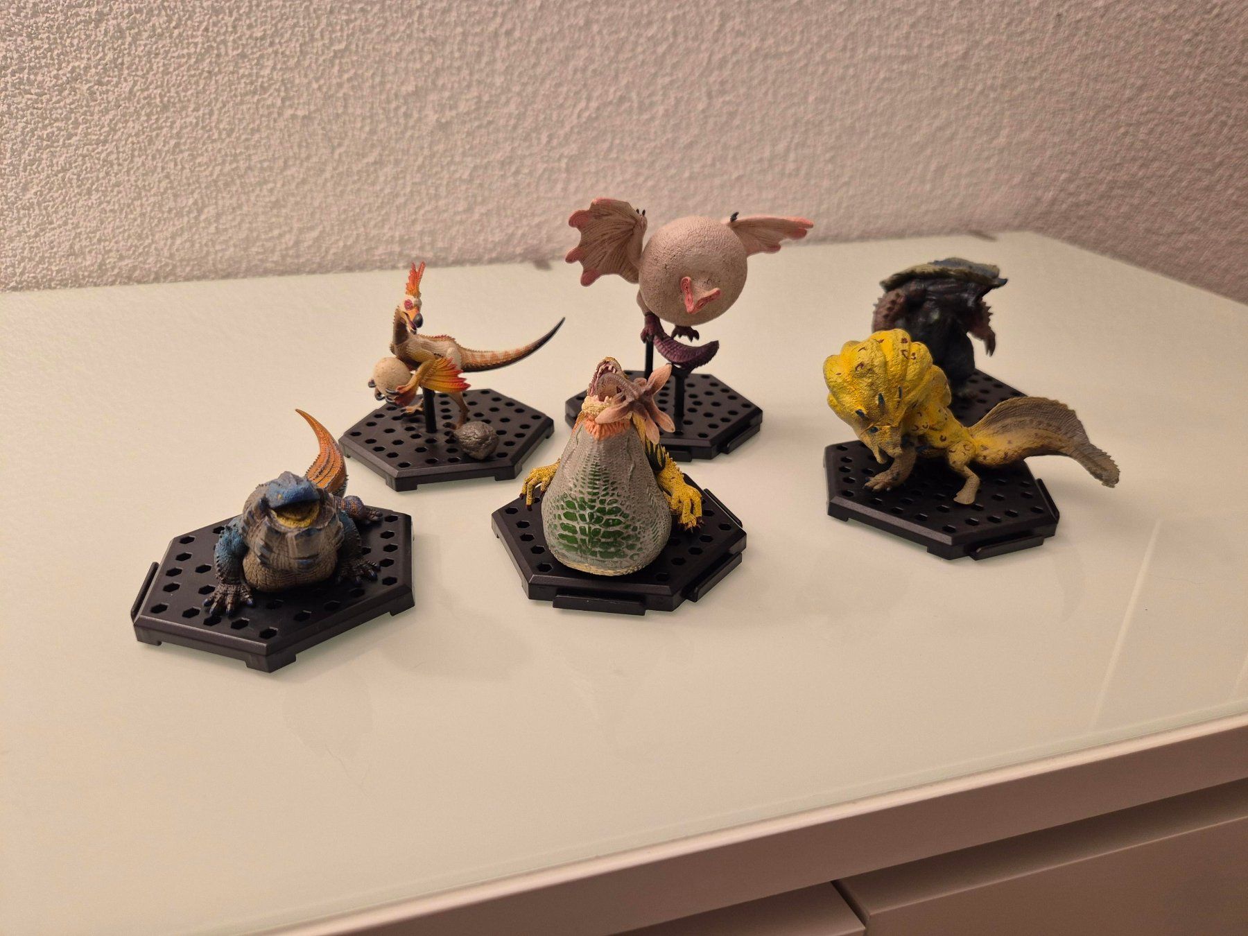 Spielzeuge: Capcom Monster Hunter Figure Builder - Lot de 6 Figurines – Gebraucht aus Fleurier von ken_hv2k
