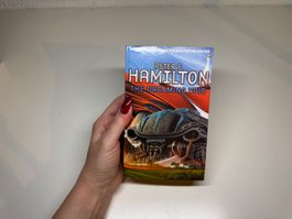 NOVEL: Peter F. Hamilton, The Dreaming Void