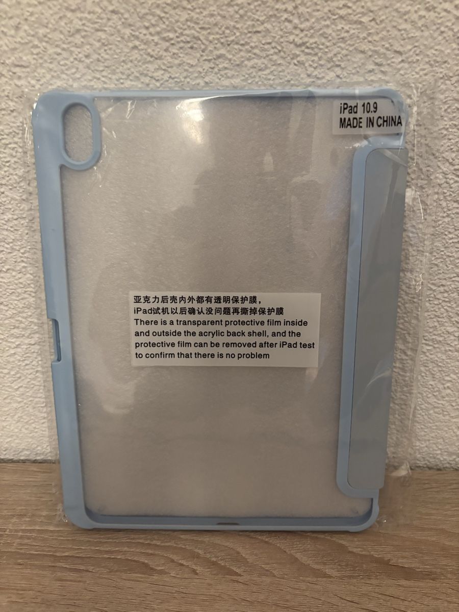 Coques & Sacs: Schutzhülle iPad 10.9 hellblau neu – Neuf avec emballage d'origine à Grosshöchstetten par Kreator20 1