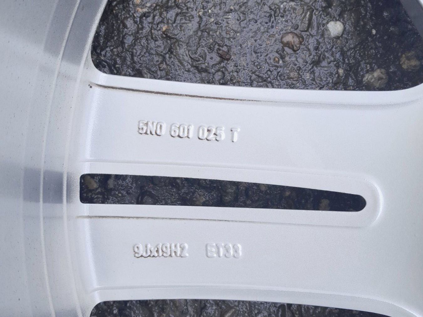 Volkswagen Pneumatici & Ruote complete: Komplettrad Mallory VW Tiguan – Usato da Menzingen venduto da Staub-Landtechnik 7