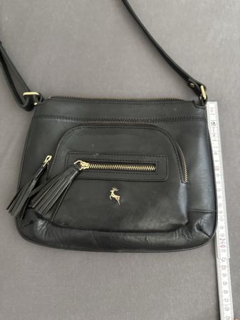 Elegante Ashwood Ledertasche mit Fransen