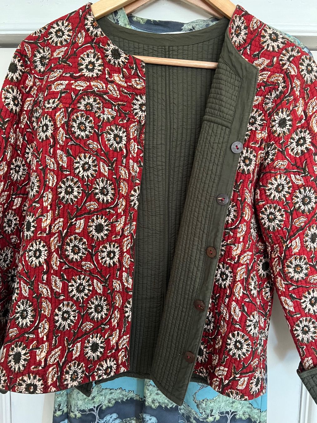 Jacken: Wendejacke Rot/Oliv Gr. M – Gebraucht aus Zürich von Girasole232 1