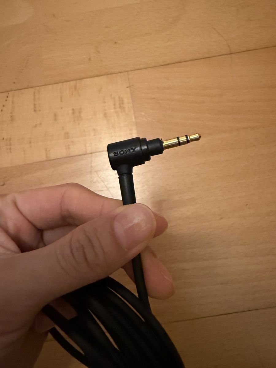 Sony Cavi: Sony audio cable original 3.5mm – Usato da Zürich venduto da arr_vq5w 1