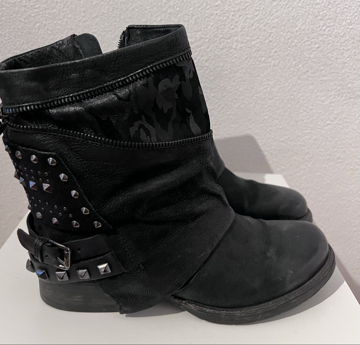 Mjus Scarpe da donna: MJUS Stiefeletten Gr. 40 – Usato da Diessenhofen venduto da K_pink 1