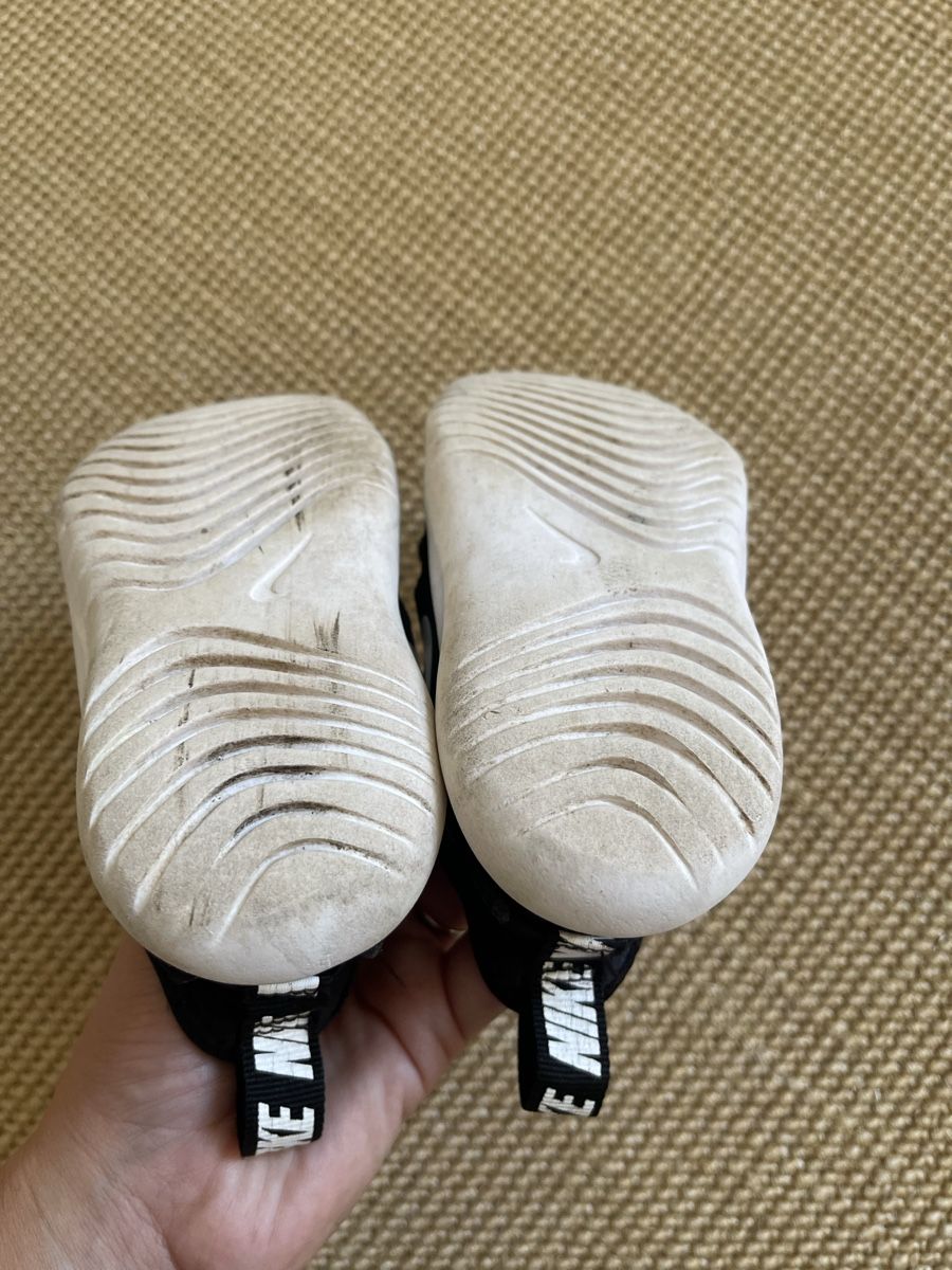 Nike Scarpe per ragazzi: Kinderschuhe, Nike, Grösse 25  – Usato da Hirzel venduto da carta9 2