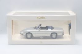 Alfa Romeo 2000 Spider 1978 1:18 Norev
