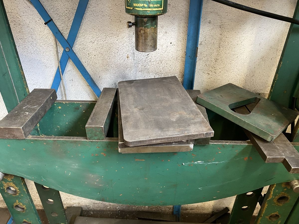 Toutes les machines: Hydraulische Presse  – D'occasion à Hägglingen par Karin0802 2