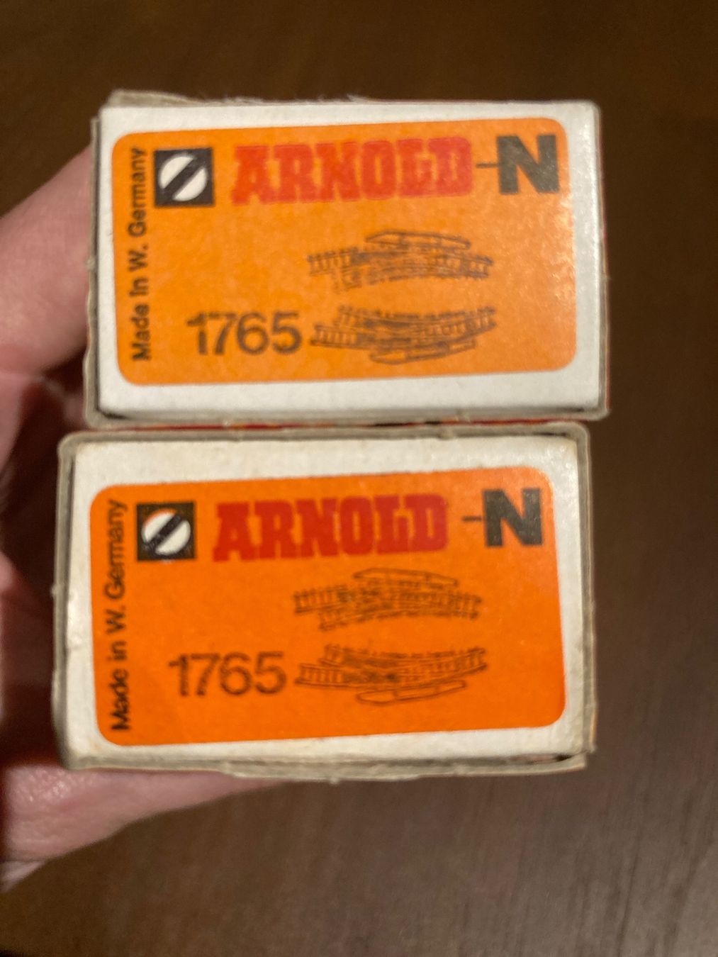 Arnold Modellini di ferrovie: 2 x Weichen 1765 - Spur N Arnold – Usato da Zürich venduto da SyrioForel