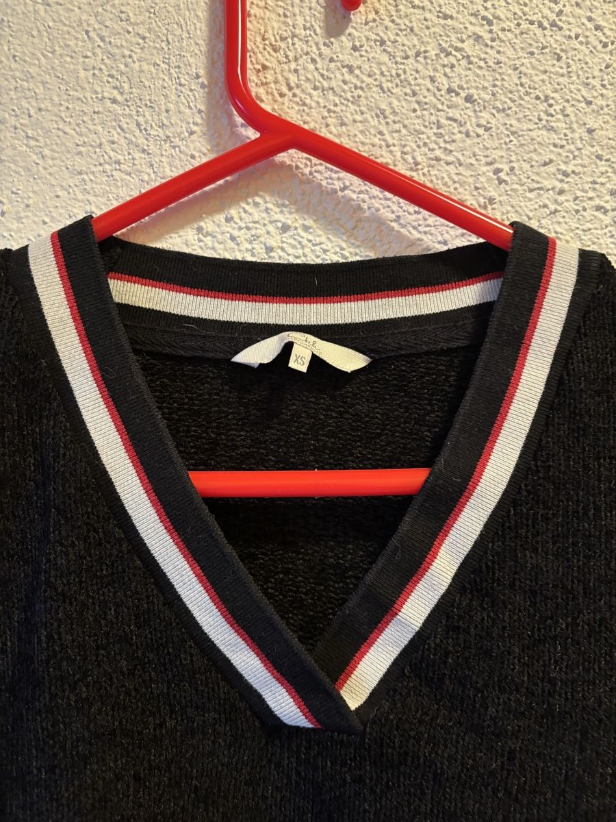 C&A Maglioni & Felpe: Pullover V-Ausschnitt schwarz (feiner Stoff) – Usato da Nürensdorf venduto da ali_qyh6 1