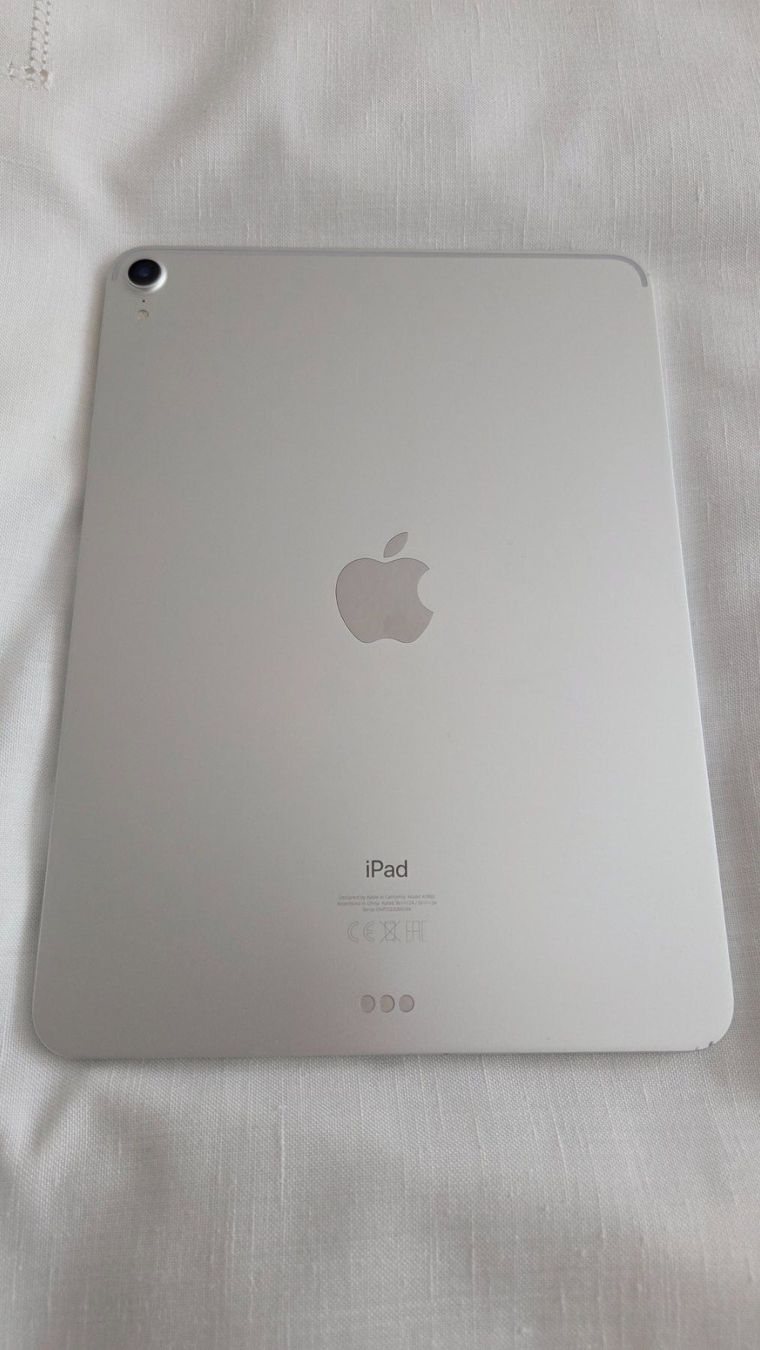 Apple Tablettes PC: Apple Ipad Pro 11'' 64 GB Silver A1980 – D'occasion à Uitikon Waldegg par UitiZH 2