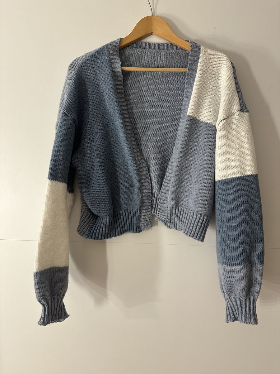 Giacche: Strickjacke in blau/weiss, Grösse L – Usato da Schaffhausen venduto da ali.brandle