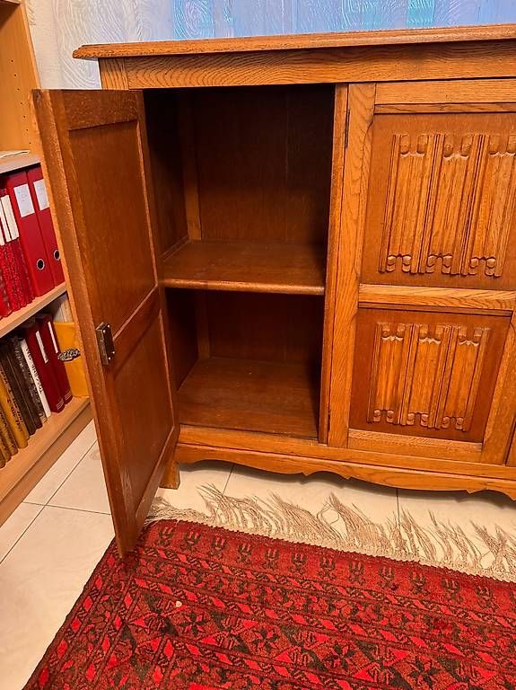Credenze: Eichenbuffet / Sideboard – Usato da Bottmingen venduto da Murtzli 2