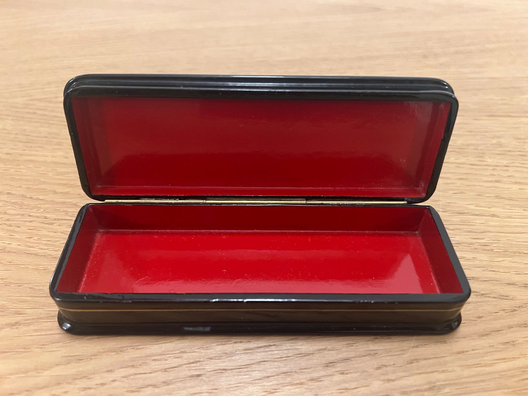 Tutte le decorazioni: Handpainted Lacquer or pen Box with Winter Scene – Nuovo e nell'imballaggio originale da Ebmatingen venduto da dartim 2