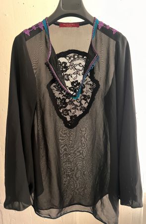 Mysha & Nito “hand of Fatima” blouse