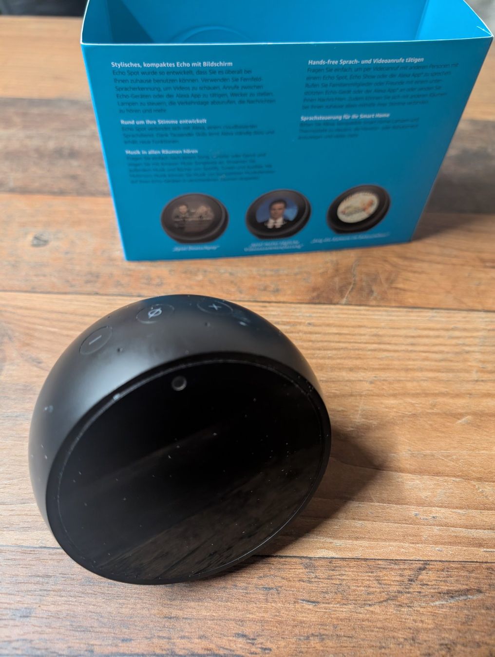 Lettore multimediale & Streamer: Amazon Echo Spot mit Bildschirm mit Anleitung – Usato da Neuenhof venduto da mlw_w98j 2