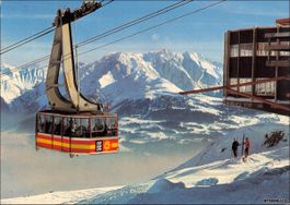 Laax GR // 1973 Luftseilbahn Crap Sogn Gion rot-gelbe Gondel
