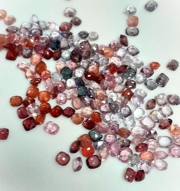 Edelsteine: 4x beaux spinelles 2.07 ct - Valeur 400.- Fr – Neu (gemäss Beschreibung) aus Grimisuat von Valgem 1