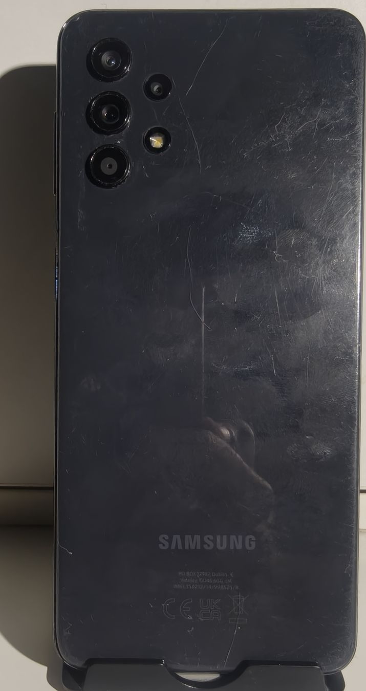 Samsung Portables: Samsung A32 - defektes Bildschirm + code – Défectueux à La Tour de Peilz par Dejobokin