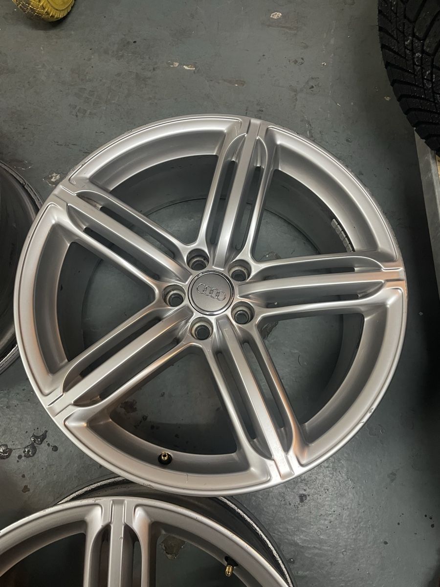 Audi Cerchioni: 4x Audi Alufelgen 20” – Usato da Sirnach venduto da MotionModular 3