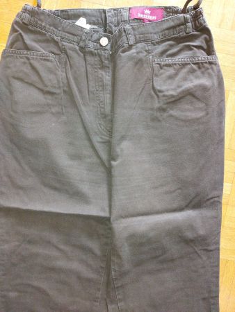schöne Hose / Jeans, Grösse 22, braun