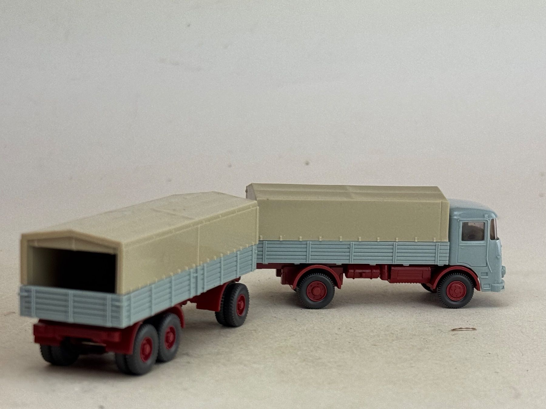 Wiking Voitures modèles: GB2- Wiking Büssing LU 7 hellblaugrau – D'occasion à Elm par Wikmtz 1