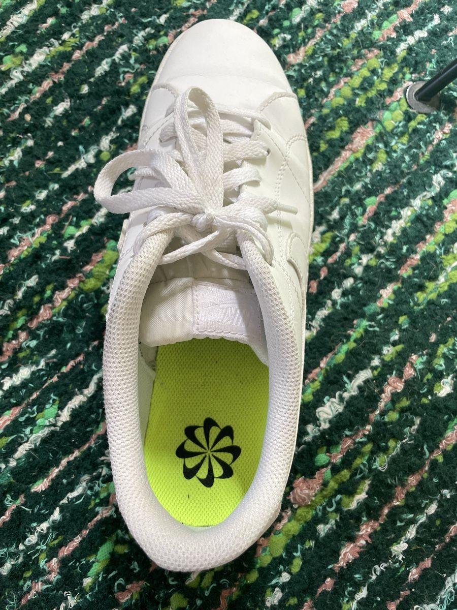 Nike Scarpe da donna: Weisse Nike Schuhe, Grösse 42 – Usato da Kriens venduto da Noemijulia7 5