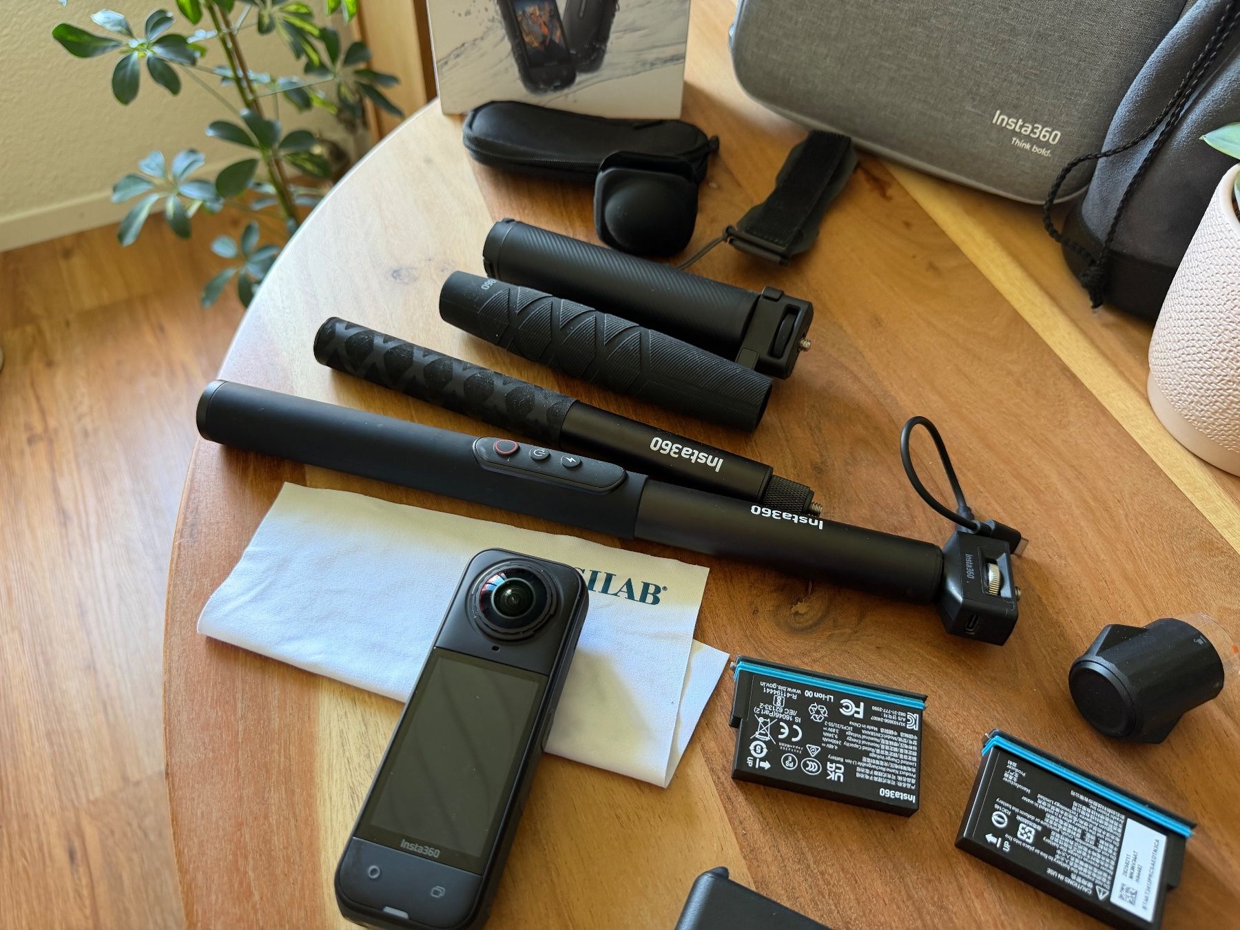 Insta360 Action Cam: Insta360 X5 8K – Usato da Luzern venduto da Lightrooms 3